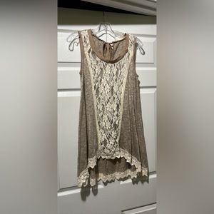 Boutique lace tank top